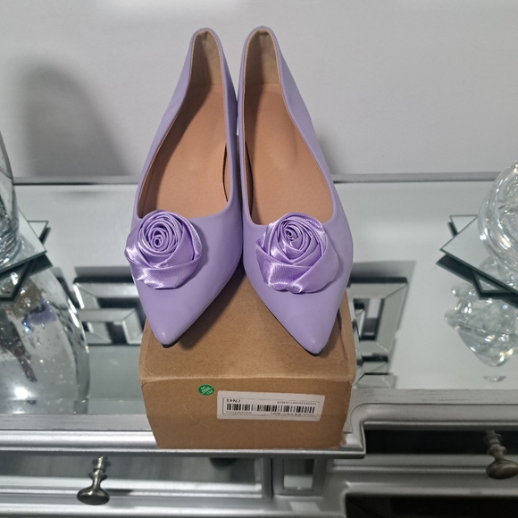 Shoes - Picture 7 of 7